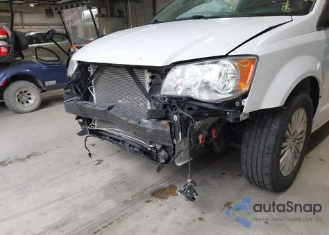 2015 Chrysler Town & Country Touring-L z USA, uszkodzony, nr VIN 2C4RC1CG9FR619949